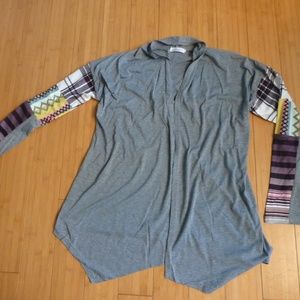 GRAY DRAPE AZTEC LONG SLEEVES TOP LARGE